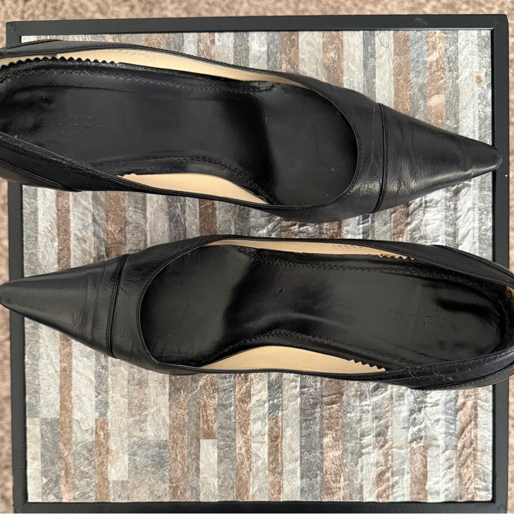 Gucci Elegant Black Leather 3 inch Heels - Picture 10 of 11